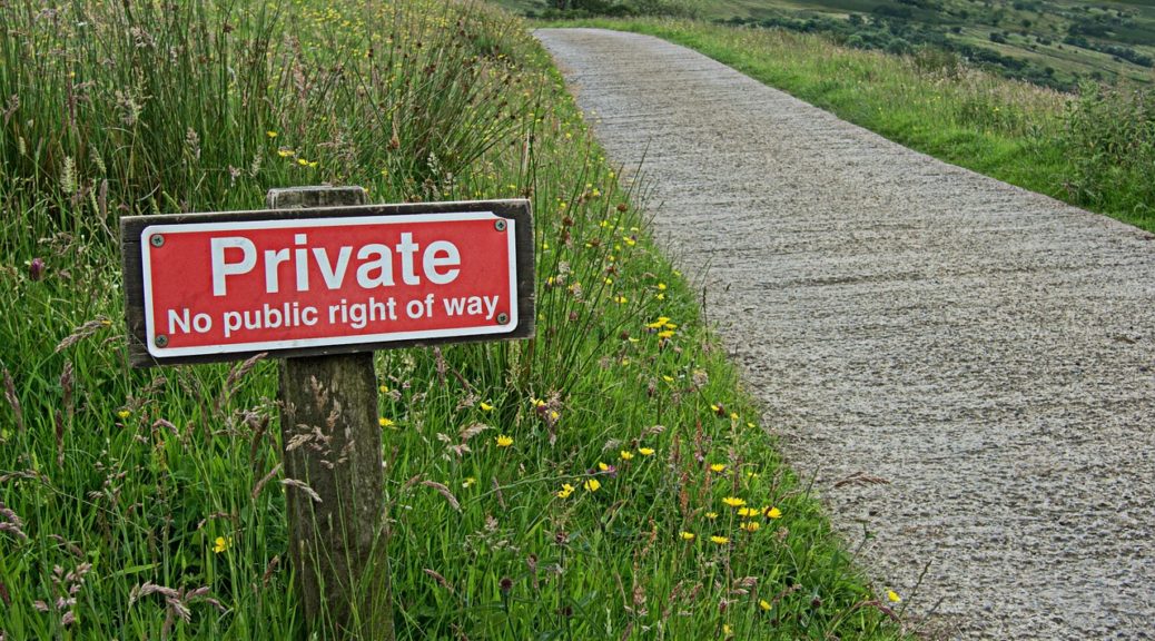 private road sign photo by aitoff